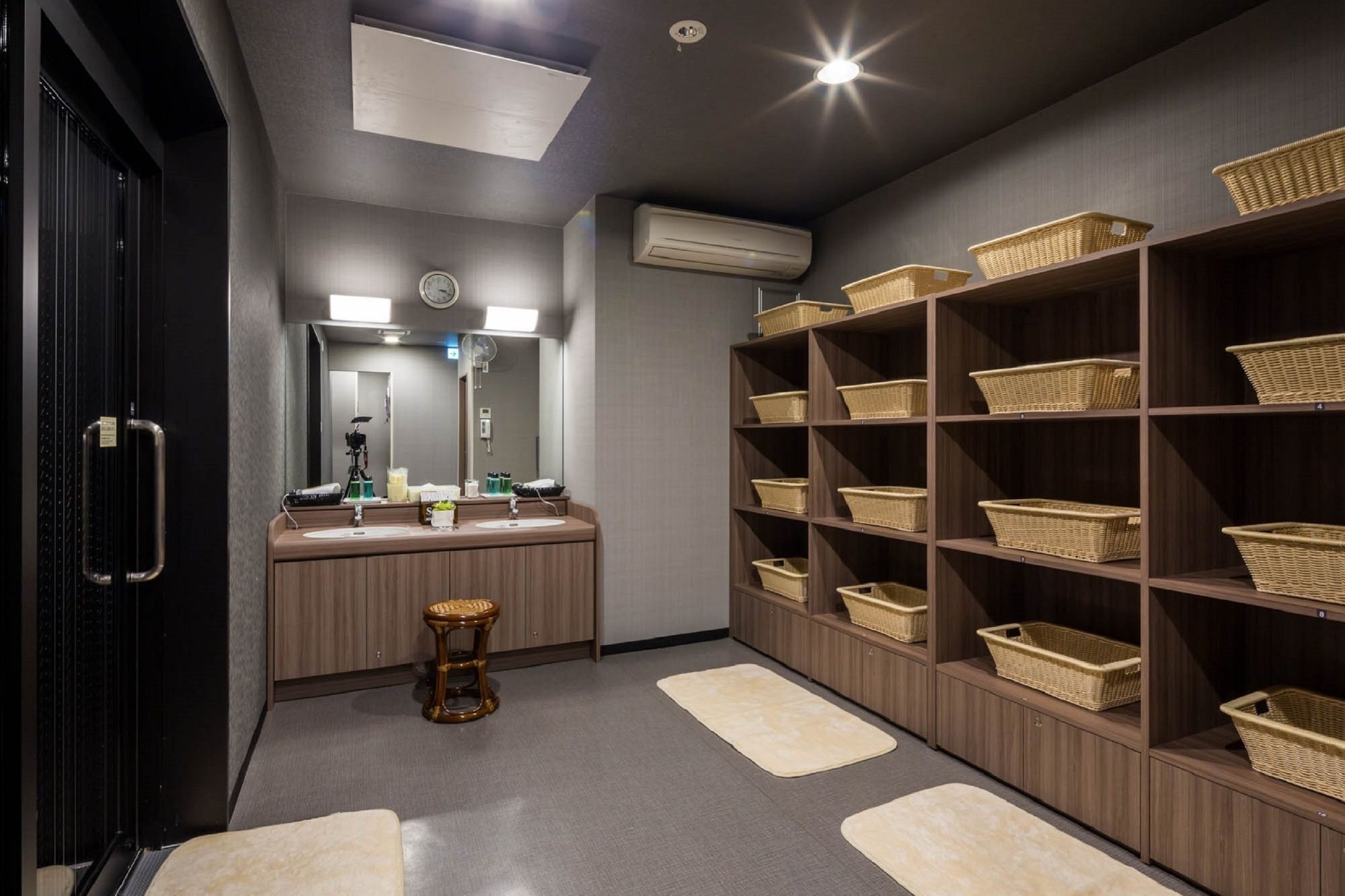 Hotel Route-Inn Tokyo Kamata -Ayamebashi- Exteriör bild
